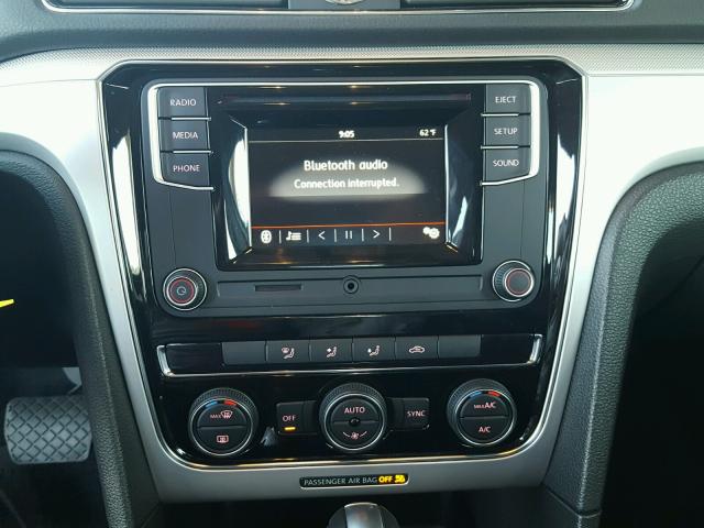 1VWAT7A39HC019344 - 2017 VOLKSWAGEN PASSAT S WHITE photo 9