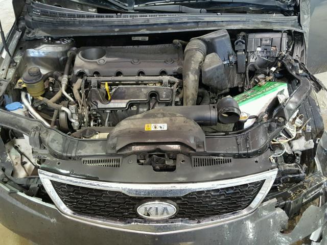 KNAFU4A24D5726830 - 2013 KIA FORTE EX GRAY photo 7