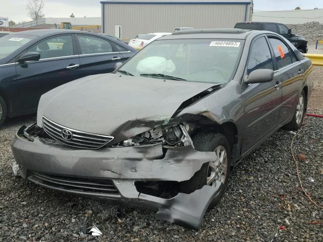 4T1BE32KX5U566172 - 2005 TOYOTA CAMRY LE 灰色 照片 2
