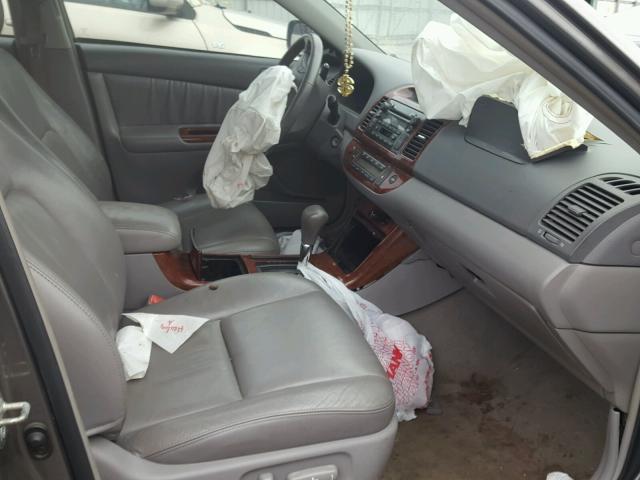 4T1BE32KX5U566172 - 2005 TOYOTA CAMRY LE 灰色 照片 5