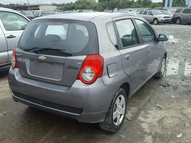 KL1TD66E19B617990 - 2009 CHEVROLET AVEO LS GRAY photo 4