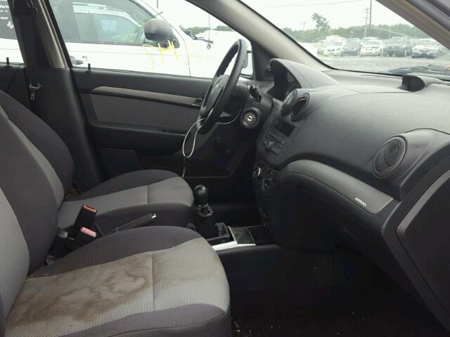 KL1TD66E19B617990 - 2009 CHEVROLET AVEO LS GRAY photo 5