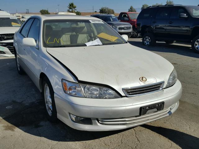 JT8BF28G5Y0245245 - 2000 LEXUS ES 300 WHITE photo 1