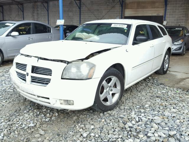 2D4FV47V87H619913 - 2007 DODGE MAGNUM SXT WHITE photo 2