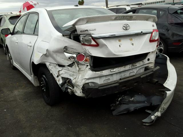 5YFBU4EE7DP146111 - 2013 TOYOTA COROLLA BA WHITE photo 3