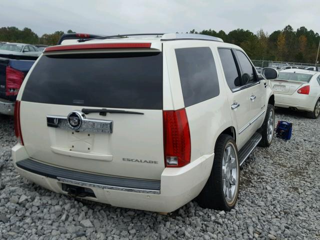 1GYFK63888R106240 - 2008 CADILLAC ESCALADE CREAM photo 4