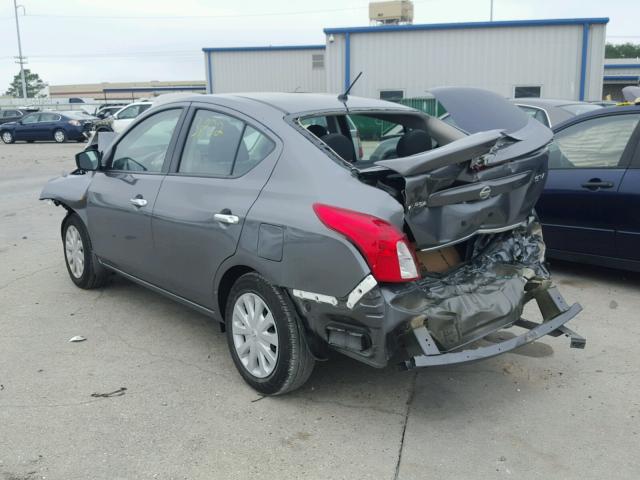 3N1CN7AP1HL806899 - 2017 NISSAN VERSA S GRAY photo 3