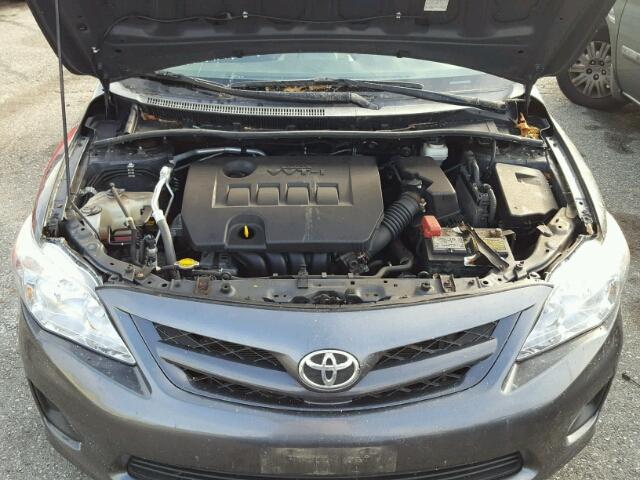 2T1BU4EE7CC785555 - 2012 TOYOTA COROLLA BA GRAY photo 7