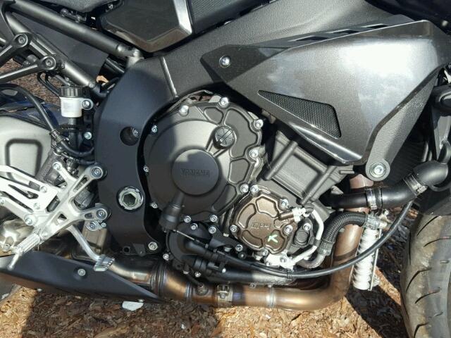 JYARN48E0HA001036 - 2017 YAMAHA FZ10 BLACK photo 9