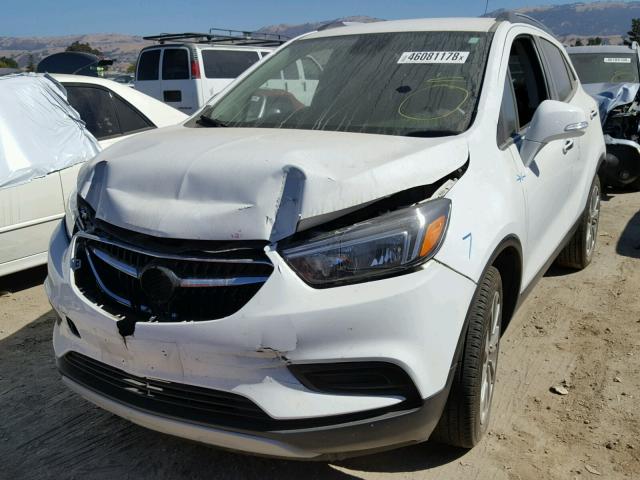 KL4CJASB4HB063403 - 2017 BUICK ENCORE PRE WHITE photo 2