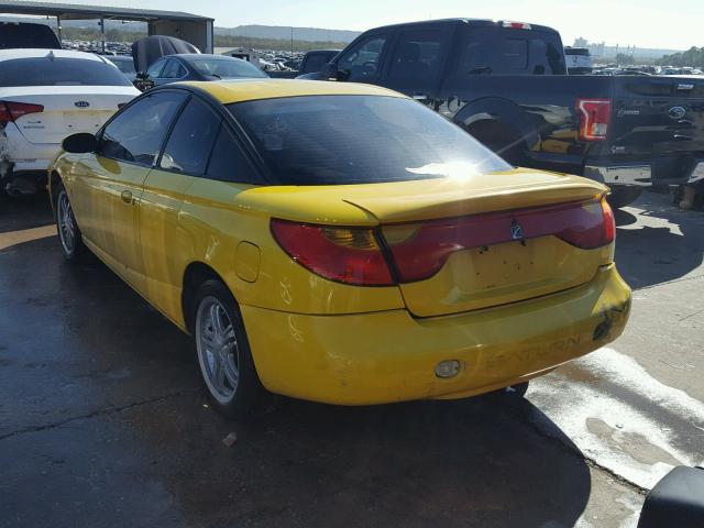 1G8ZY12701Z104060 - 2001 SATURN SC2 YELLOW photo 3