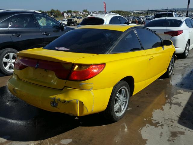 1G8ZY12701Z104060 - 2001 SATURN SC2 YELLOW photo 4