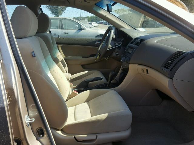 1HGCM56425A079067 - 2005 HONDA ACCORD LX GOLD photo 5