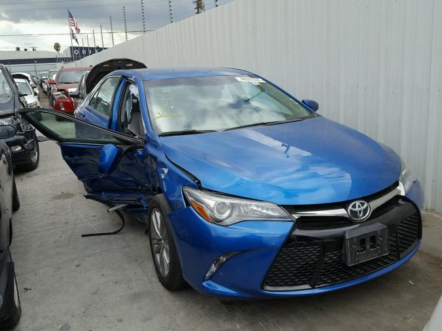 4T1BF1FK6HU696207 - 2017 TOYOTA CAMRY LE BLUE photo 1