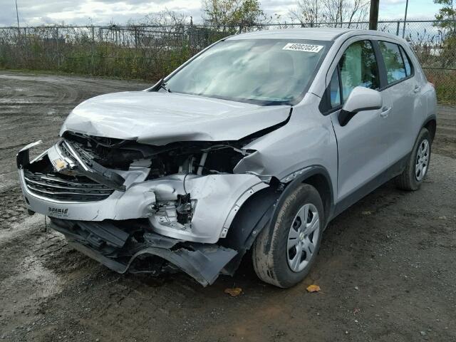 3GNCJKSB9GL247929 - 2016 CHEVROLET TRAX LS GRAY photo 2