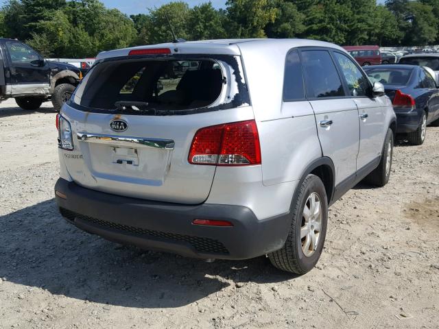 5XYKTCA66CG194830 - 2012 KIA SORENTO BA SILVER photo 4