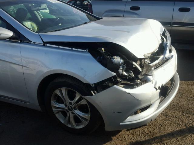 5NPEC4AC4DH611008 - 2013 HYUNDAI SONATA SE 黑色 照片 9