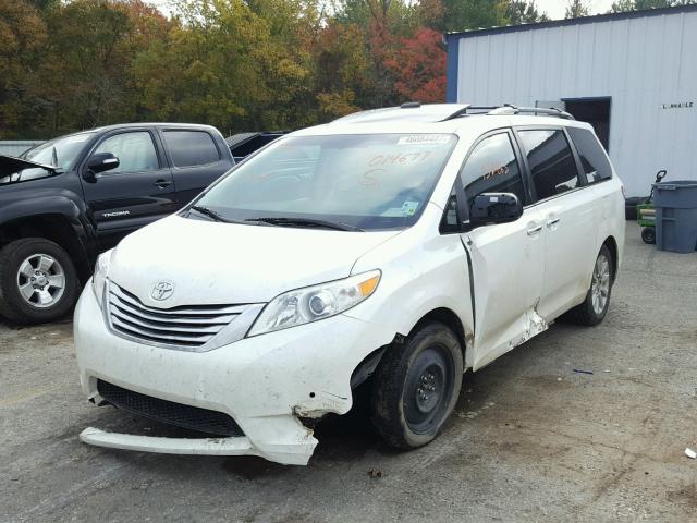 5TDYK3DC2BS014677 - 2011 TOYOTA SIENNA XLE WHITE photo 2