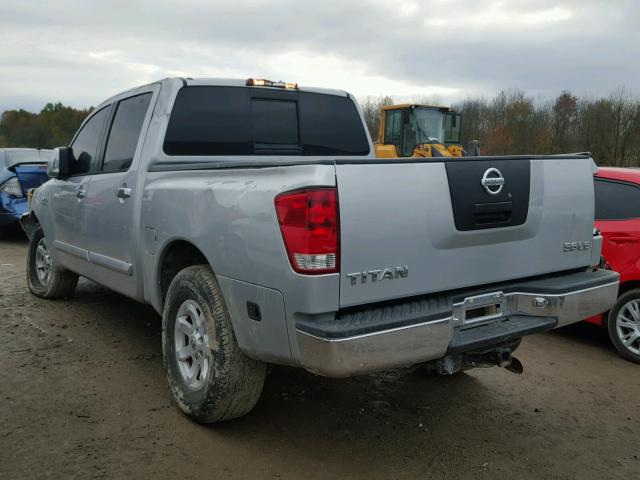 1N6AA07B64N576965 - 2004 NISSAN TITAN XE SILVER photo 3