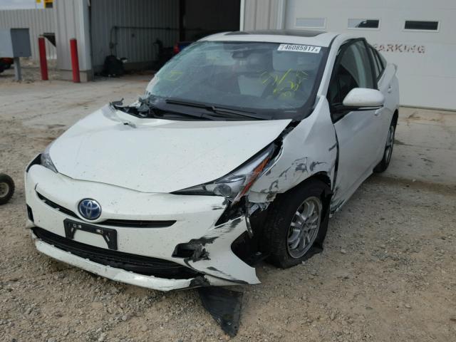 JTDKARFU3G3015329 - 2016 TOYOTA PRIUS WHITE photo 2