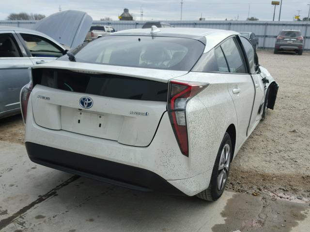 JTDKARFU3G3015329 - 2016 TOYOTA PRIUS WHITE photo 4