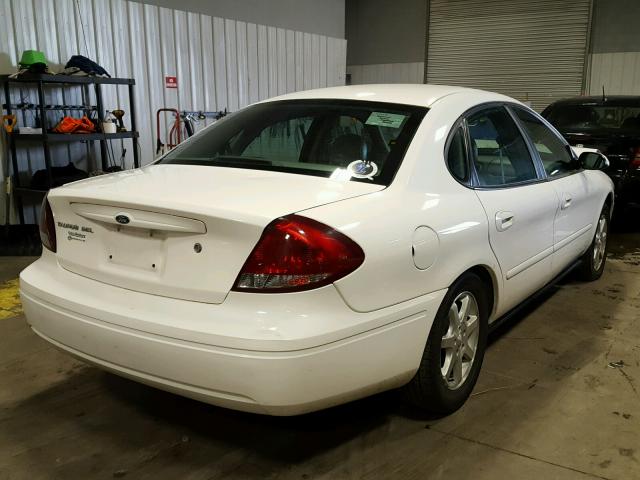 1FAFP56U86A189101 - 2006 FORD TAURUS SEL WHITE photo 4