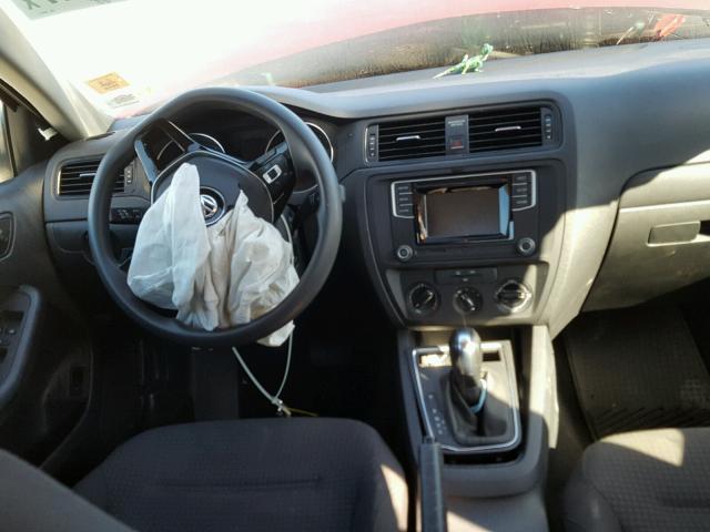 3VW267AJ2GM408611 - 2016 VOLKSWAGEN JETTA S RED photo 9