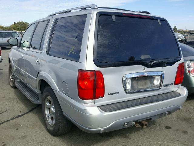 5LMPU28A0YLJ13459 - 2000 LINCOLN NAVIGATOR 灰色 照片 3