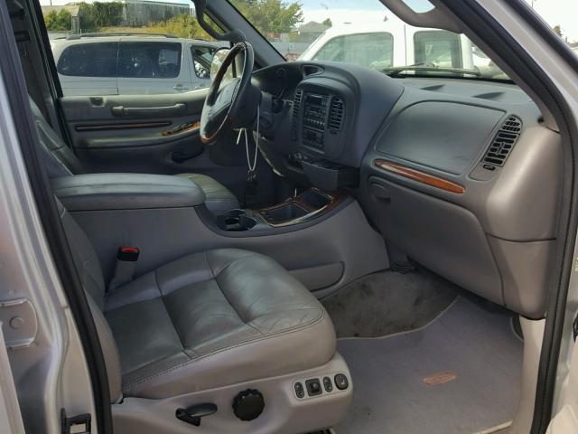 5LMPU28A0YLJ13459 - 2000 LINCOLN NAVIGATOR 灰色 照片 5