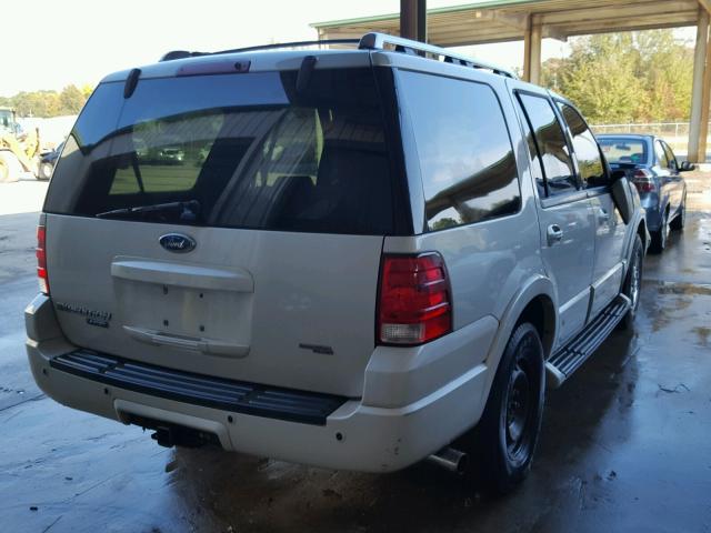 1FMFU19585LA03670 - 2005 FORD EXPEDITION WHITE photo 4