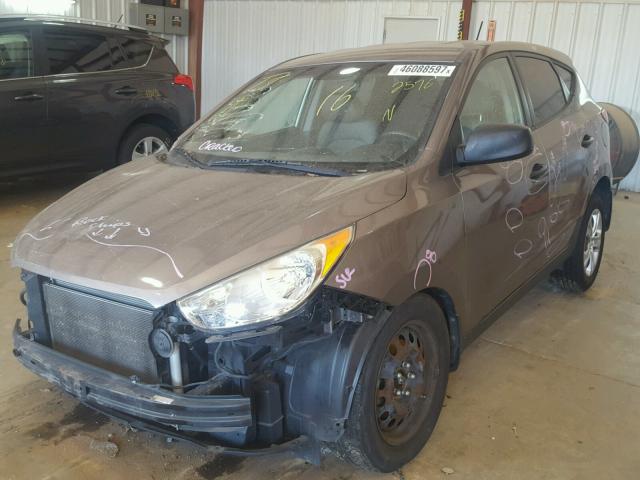 KM8JT3AB1CU522576 - 2012 HYUNDAI TUCSON GL SILVER photo 2