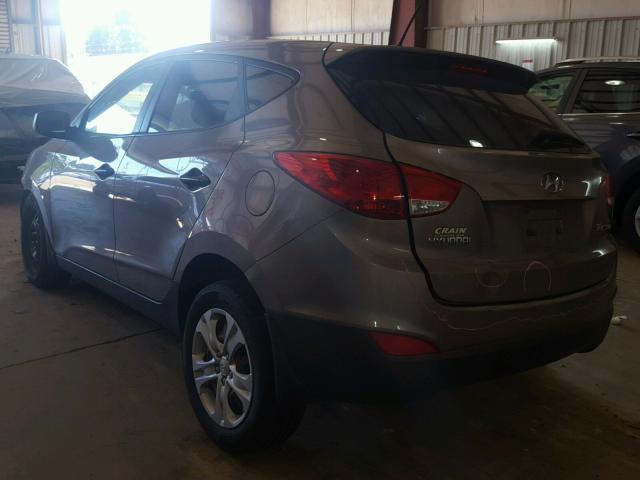 KM8JT3AB1CU522576 - 2012 HYUNDAI TUCSON GL SILVER photo 3