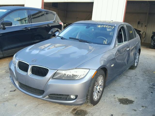 WBAPH57539NM33363 - 2009 BMW 328 GRAY photo 2