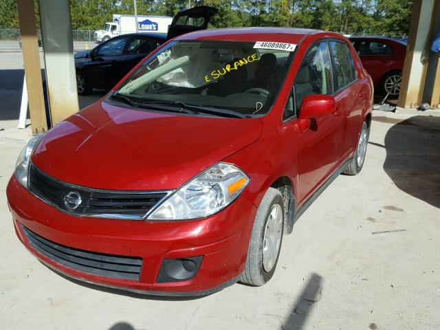 3N1BC1AP0BL381021 - 2011 NISSAN VERSA S RED photo 2