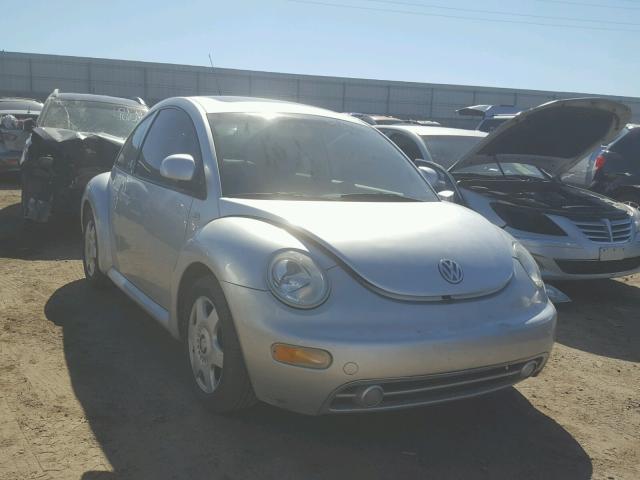3VWCD21C8XM470531 - 1999 VOLKSWAGEN NEW BEETLE 银色 照片 1