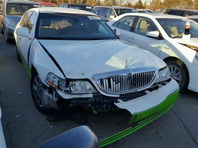 1LNHM85WX3Y644674 - 2003 LINCOLN TOWN CAR WHITE photo 1