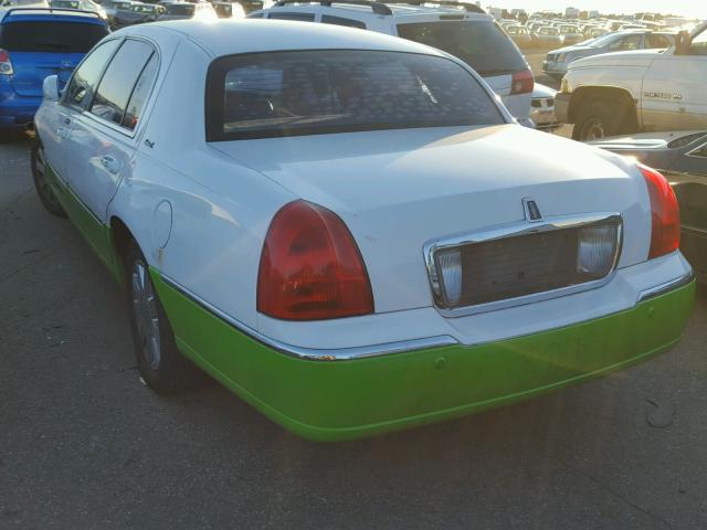 1LNHM85WX3Y644674 - 2003 LINCOLN TOWN CAR WHITE photo 3