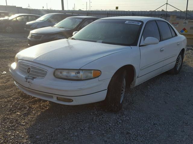 2G4WB52K621107797 - 2002 BUICK REGAL LS WHITE photo 2