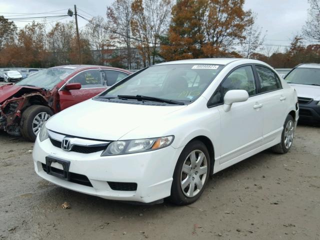 2HGFA1F56AH509069 - 2010 HONDA CIVIC LX WHITE photo 2