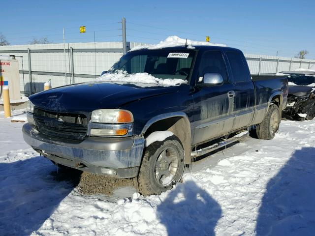 2GTEK19T621343941 - 2002 GMC NEW SIERRA BLUE photo 2