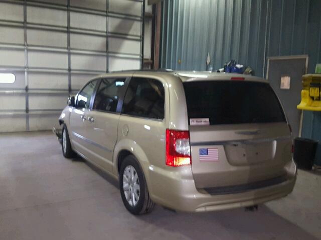 2C4RC1CG3CR138199 - 2012 CHRYSLER TOWN & COU TAN photo 3