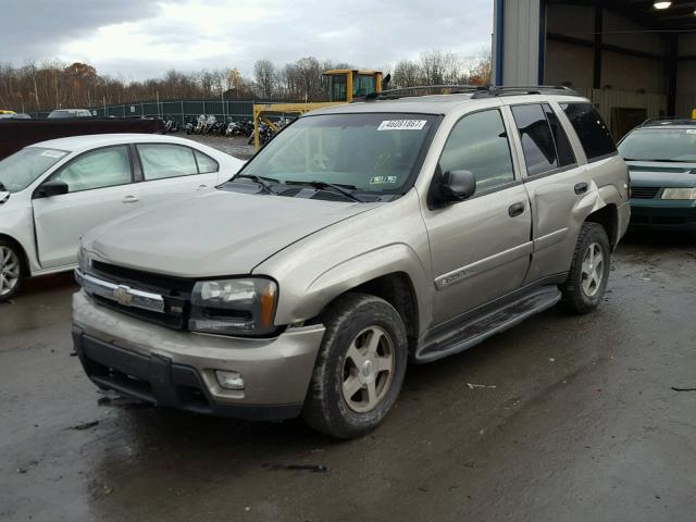 1GNDT13S532339607 - 2003 CHEVROLET TRAILBLAZE GOLD photo 2