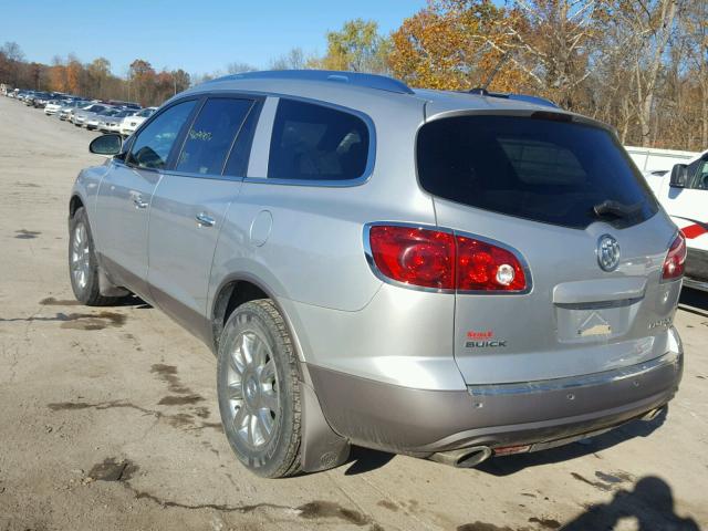 5GAKVDED5CJ177818 - 2012 BUICK ENCLAVE SILVER photo 3