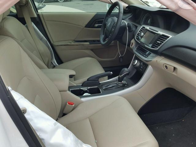 1HGCR3F97FA004089 - 2015 HONDA ACCORD TOU WHITE photo 5