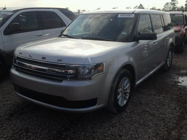 2FMGK5B87HBA00530 - 2017 FORD FLEX SE SILVER photo 2