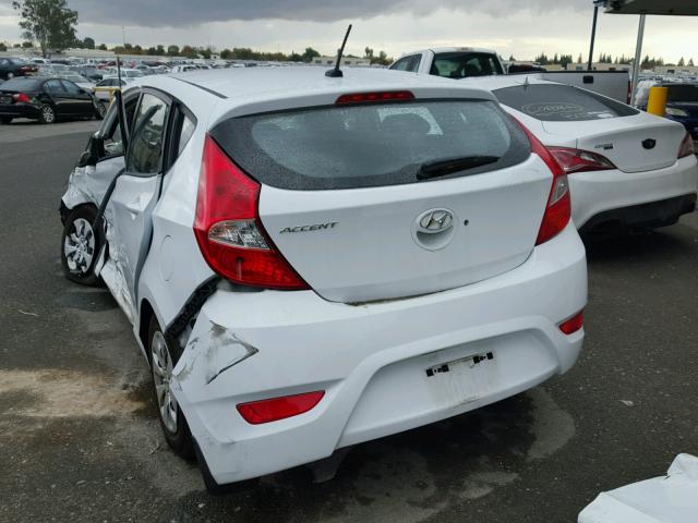 KMHCT5AE6GU291761 - 2016 HYUNDAI ACCENT SE WHITE photo 3