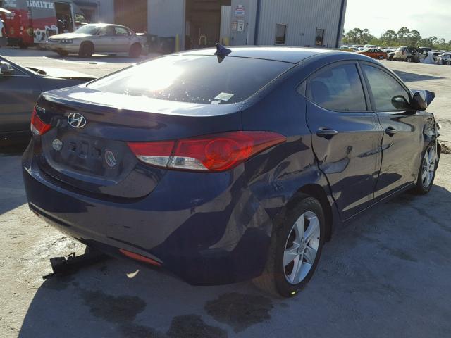 5NPDH4AE2DH207994 - 2013 HYUNDAI ELANTRA BLUE photo 4