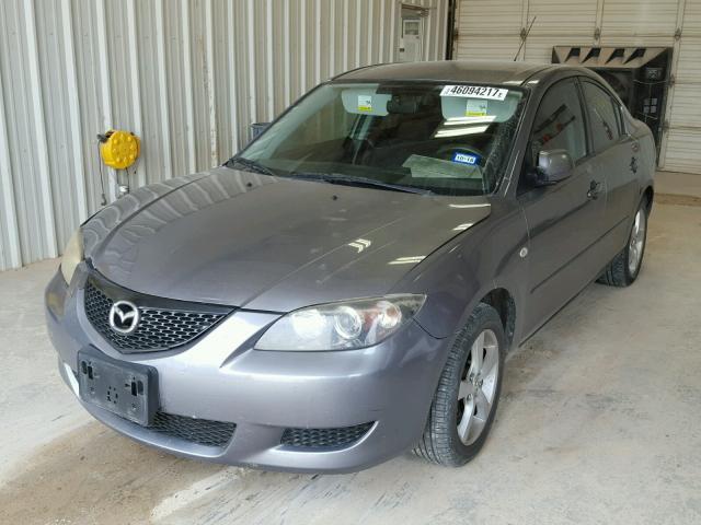 JM1BK12F851302907 - 2005 MAZDA 3 I GRAY photo 2