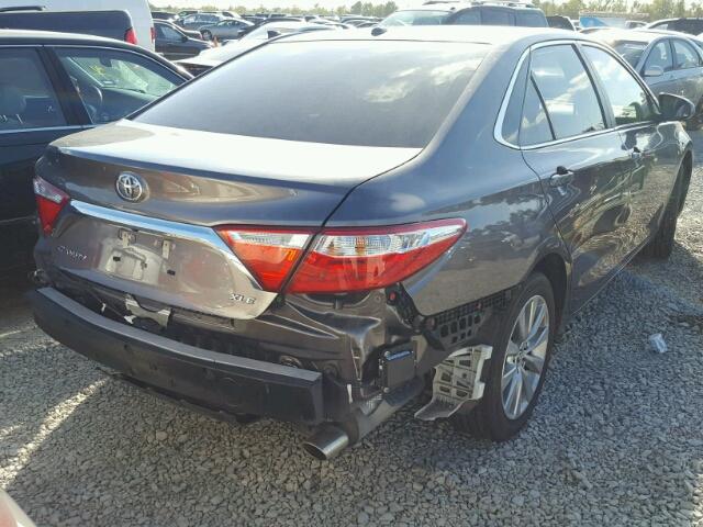 4T1BF1FK1FU946241 - 2015 TOYOTA CAMRY LE GRAY photo 4