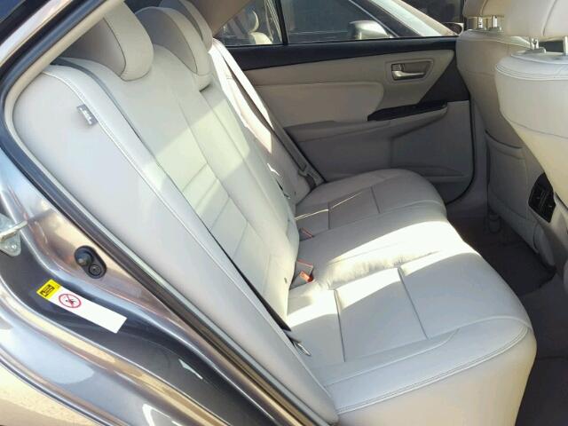 4T1BF1FK1FU946241 - 2015 TOYOTA CAMRY LE ნაცრისფერი ფოტო 6